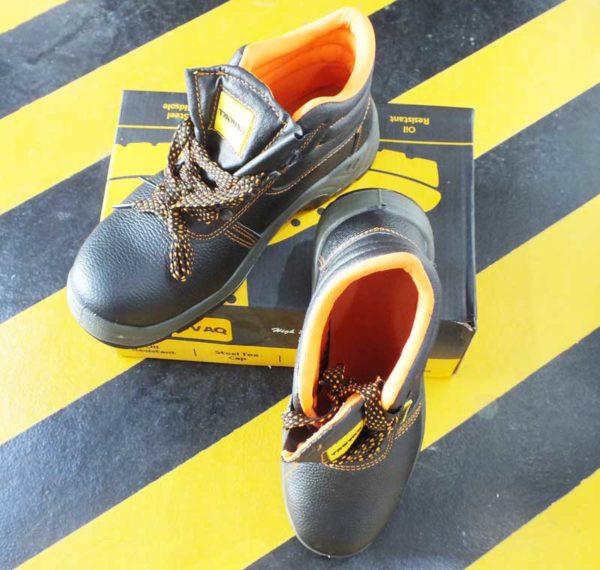 Trovaq Safety Shoes